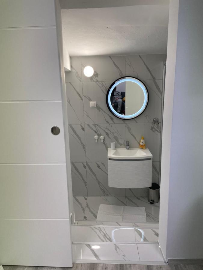 Apartment Studio Beauty In Centar Пула Экстерьер фото